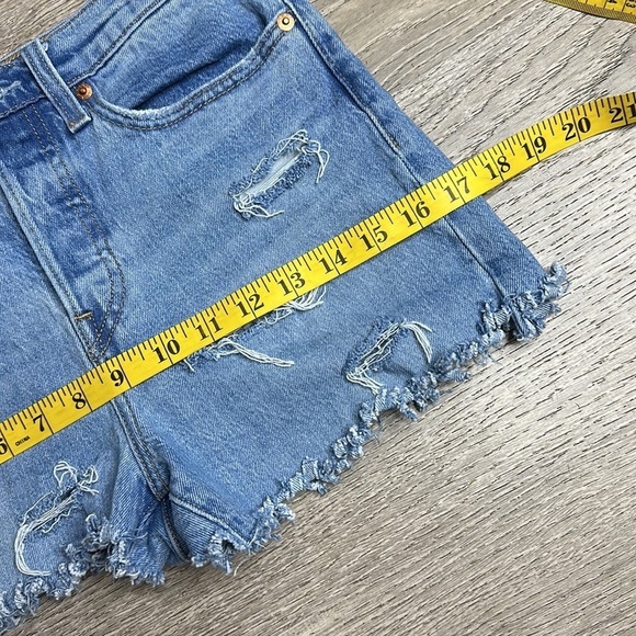 Levi’s High Rise Wedgie Straight Denim Shorts Distressed Light Wash Women’s 27 - Picture 7 of 10
